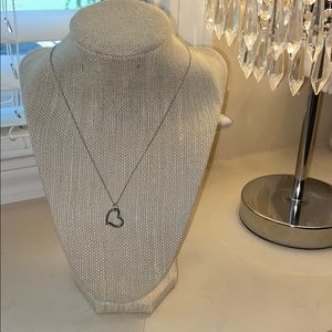 Silver Heart Necklace 🤍